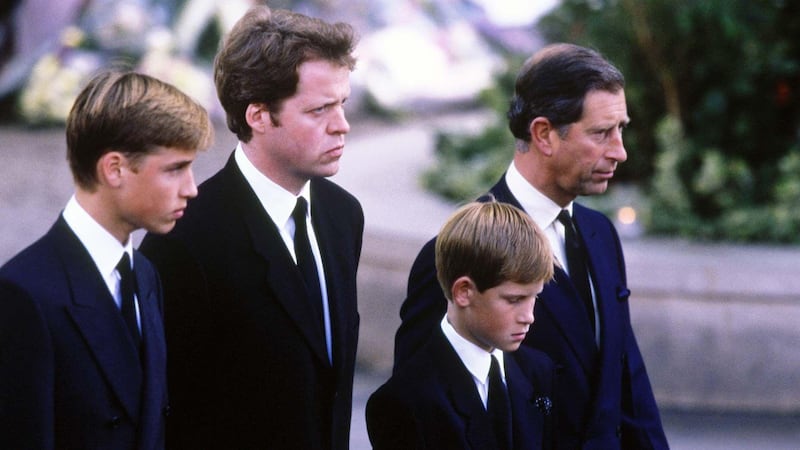 El hermano de Diana de Gales asegura que Carlos III le dijo que se ‘olvidaría pronto’ a la princesa poco después de su muerte