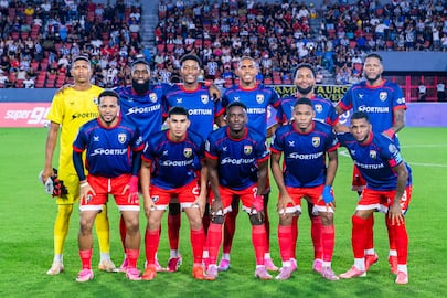 Plaza Amador refuerza su liderato con triunfo en el Clásico Nacional