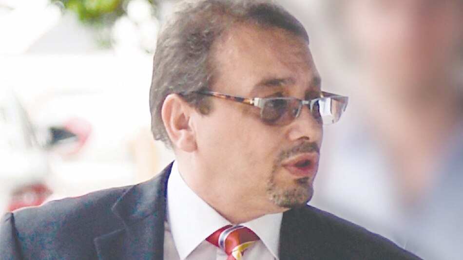 Lescure busca que se ordene el retiro de sus grabaciones