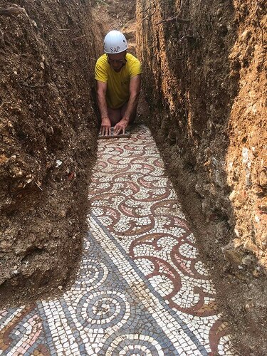 Descubren mosaicos de la antigua Roma