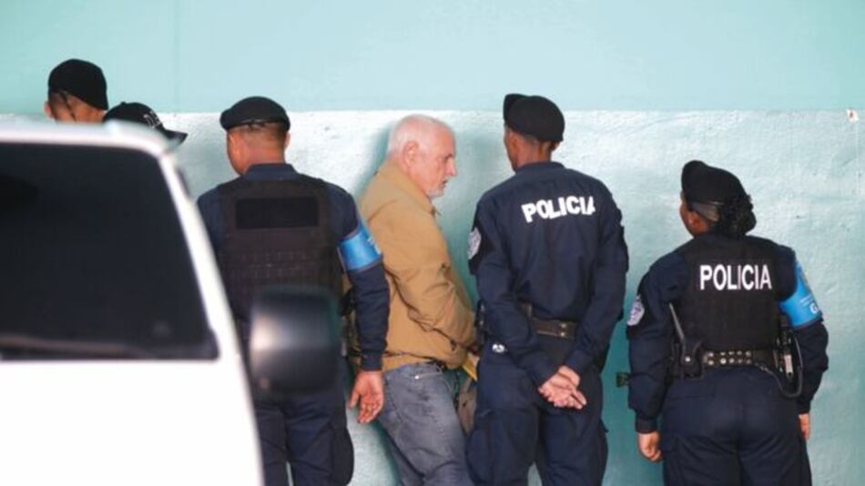 Martinelli interpone un tercer amparo contra juez Roberto Tejeira