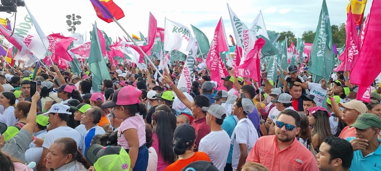 ‘Gobernaremos igual para todos’; Rómulo Roux desde el interior del país