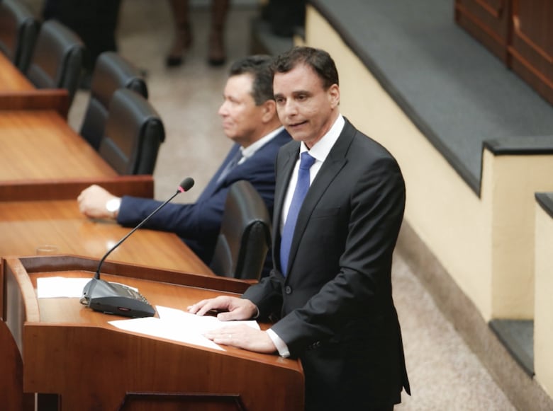 Descentralización paralela: el ruidoso silencio de Gerardo Solís