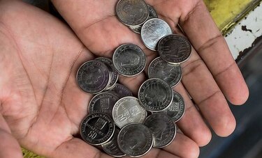 Las nuevas monedas comienzan a aparecer en las calles de Caracas