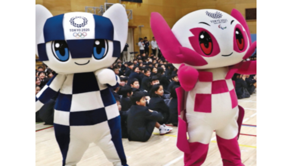 Lanzan robots de las mascotas de los Juegos Olímpicos 2020