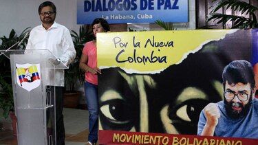 Las FARC establecen condiciones para su transformación en movimiento político