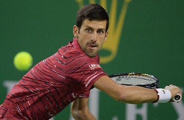 Novak Djokovic se mantiene al frente