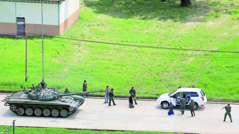 Controlan incidente militar