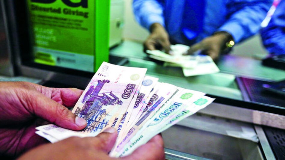 Rusia impulsa acciones para estabilizar el rublo