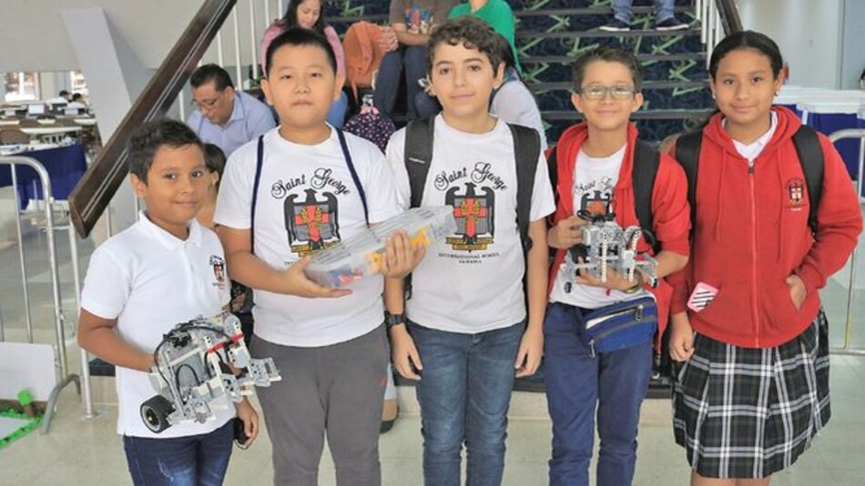 Celsia apoya con el desarrollo de la robótica en Panamá