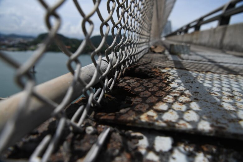 La eterna reparación cosmética del puente de las Américas a un costo de $106.2 millones