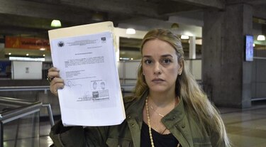 A la activista de derechos humanos Lilian Tintori le impiden salir de Venezuela