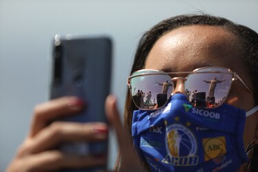 Uso de mascarilla al aire libre deja de ser obligatorio en Río de Janeiro