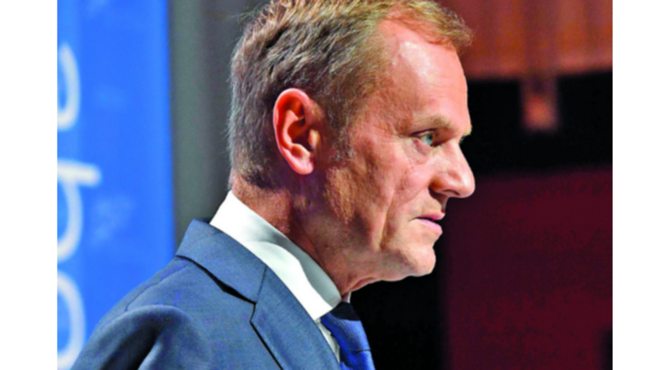 Tusk critica al Gobierno polaco