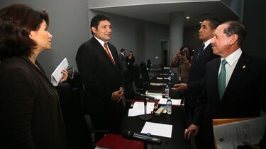 Comisión evade propuesta para eliminar cambios a la Ley de Contrataciones Públicas