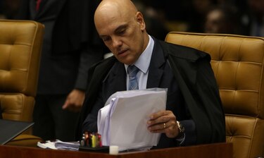 Bolsonaro pide destitución de un juez de la Suprema Corte de Brasil