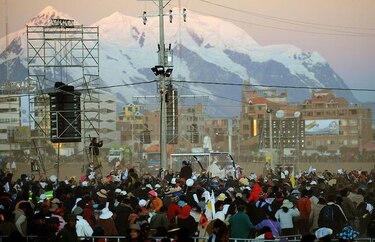 El papa destaca belleza de Bolivia y sus esfuerzos para integrar a minorías
