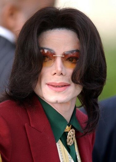 Michael Jackson hubiera huido a Bahrein en caso de condena por abusos