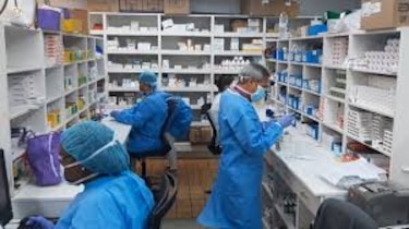 El otro padecimiento de los pacientes: la escasez de medicamentos