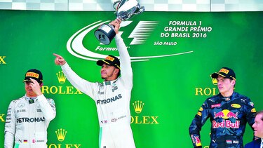 Hamilton no se rinde