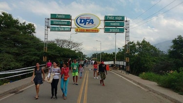 Habilitarán temporalmente paso vehicular en frontera de Colombia y Venezuela