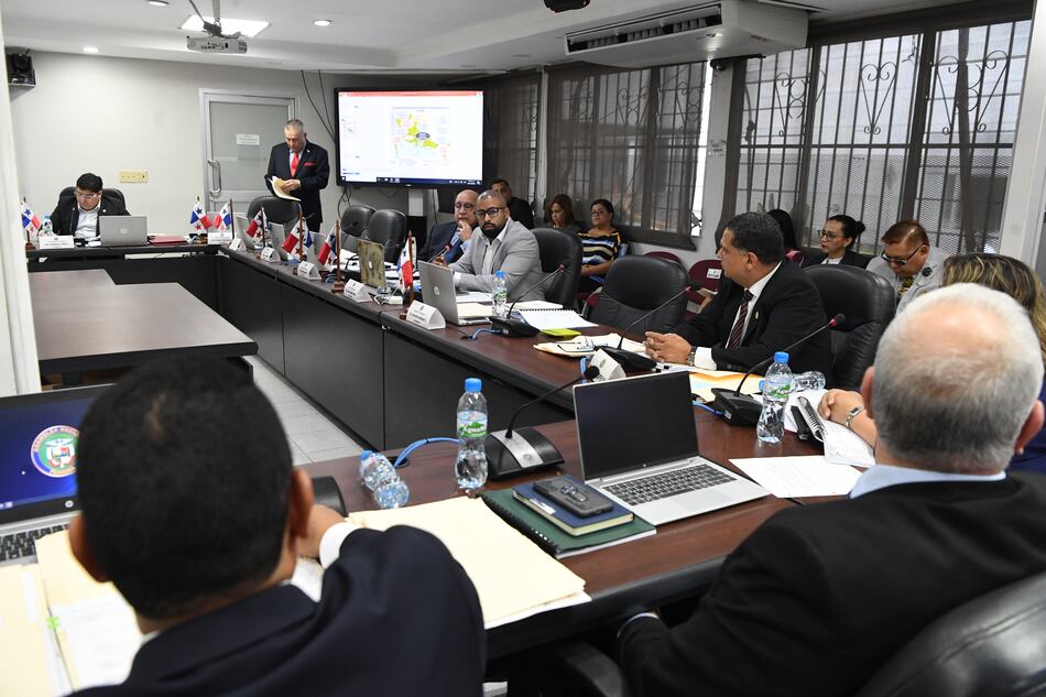 El nepotismo sigue enquistado en la Unachi: 200 personas investigadas por esta práctica 