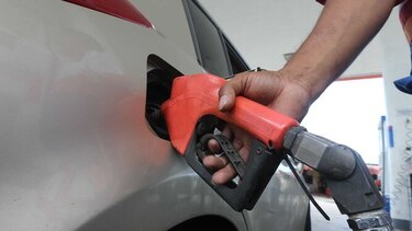 Combustibles bajarán de precio