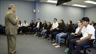 La academia de los finalistas del Concurso Nacional de Oratoria