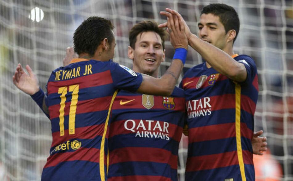 Barcelona arrolla al Granada con tres goles de Messi