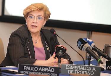 Ilegal, abusivo e inconstitucional: Exmagistrados advierten sobre el reglamento de la Contraloría que permite secuestros