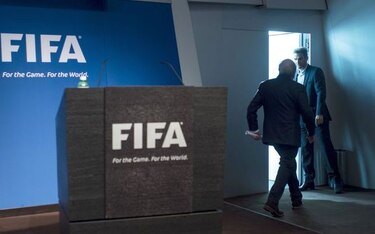 FIFA está facultada para quitarle la Copa Mundial a Rusia y Catar