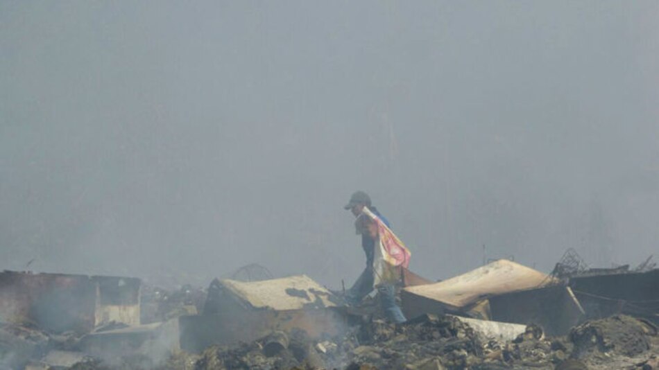 Continúa emanación de humo tóxico del vertedero de Macaracas