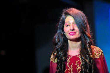 Mujeres desfilan contra la violencia