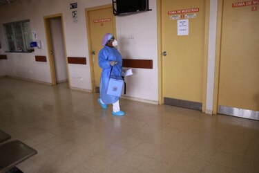 En las últimas horas se reportan 25 fallecidos por Covid-19; se detectan 1,207 casos nuevos de infectados