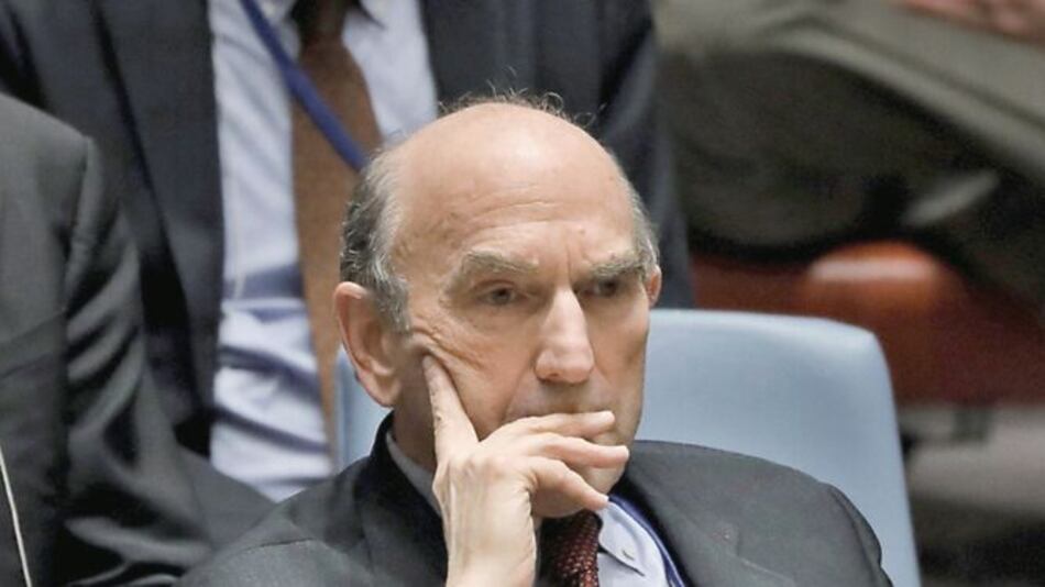 Enviado de Donald Trump promete sanciones a bancos que apoyan al régimen de Maduro