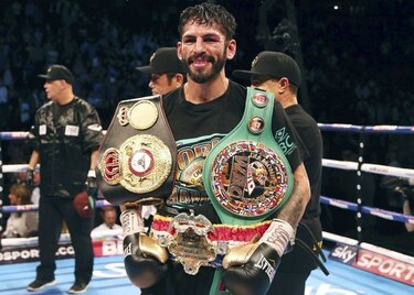 Linares destrona a Crolla en Manchester