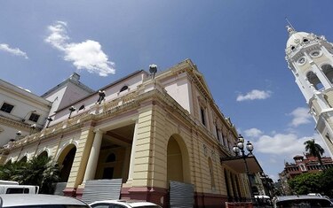 Aprocosa se adjudica licitación del Teatro Nacional
