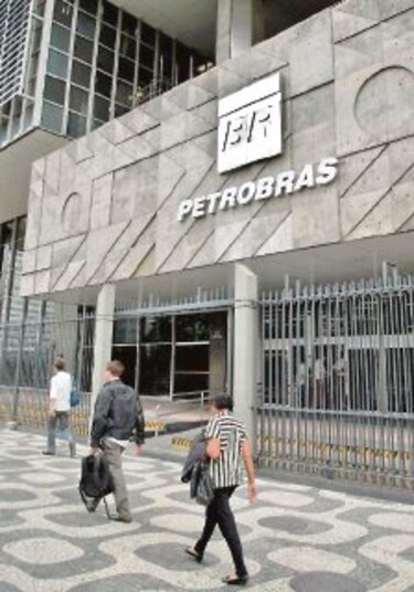 Bolivia aprueba nuevos contratos