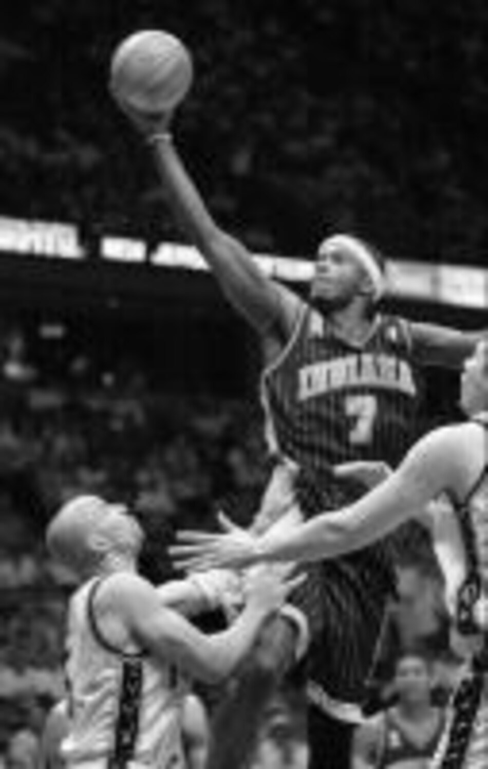 Jermaine O'Neal y los Pacers sorprenden a los Nets