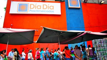 Maduro firma decreto de estado de excepción