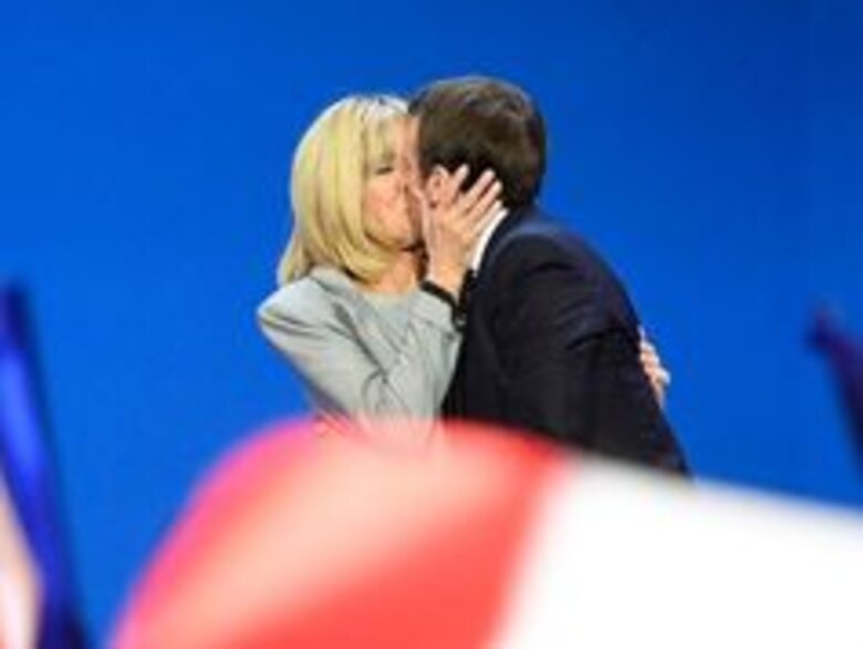 Brigitte Macron, la profesora que lo dejó todo por un amor 'imposible'