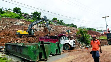 Sinaproc recupera 12 casas y derriba 50 en Samaria