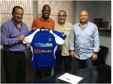 Julio Dely Valdés, nuevo técnico del Árabe Unido de Colón