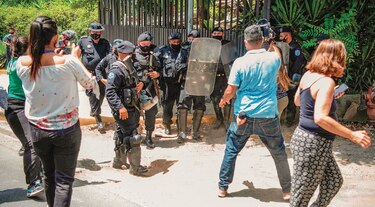 SIP condena la continua represión contra periodistas y opositores en Nicaragua