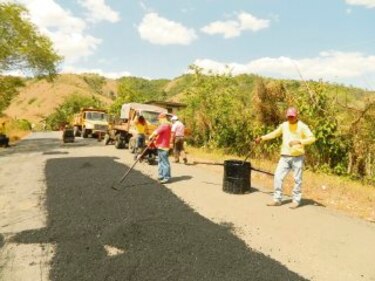 Mariateños tendrán carretera de asfalto