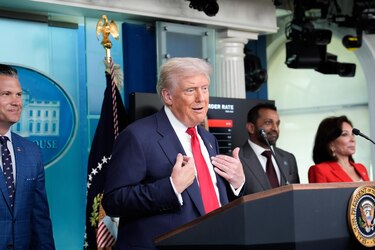 Donald Trump prorroga otros 90 días los aranceles para China, según la CNBC