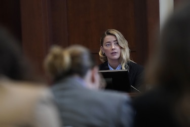 Para Amber Heard el juicio por difamación es ‘lo más doloroso’ que ha vivido