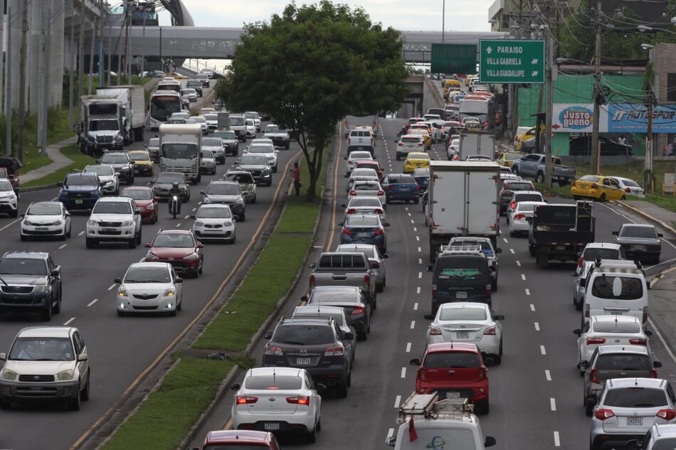 Manifestaciones en distintas vías de la ciudad capital generan congestionamiento vehicular