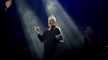 Escultor demandaría a Miguel Bosé tras 26 años de relación