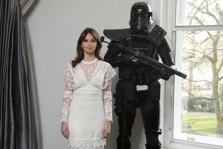 Felicity Jones se une a la legión de heroínas de 'Star Wars'